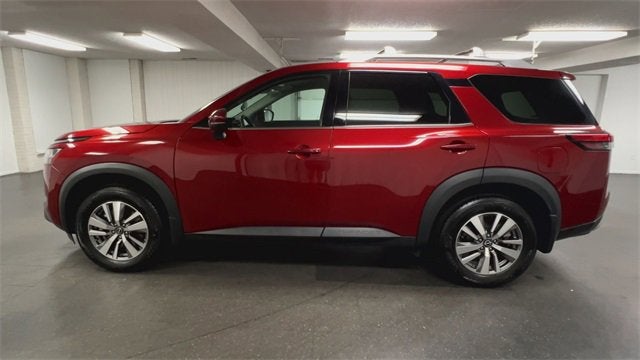 2023 Nissan Pathfinder SL FWD