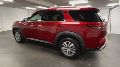 2023 Nissan Pathfinder SL FWD