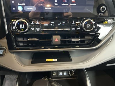 2024 Toyota Highlander Platinum