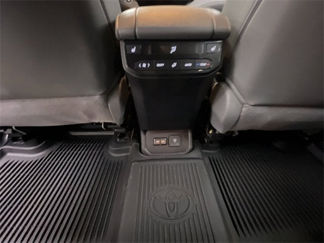 2024 Toyota Highlander Platinum