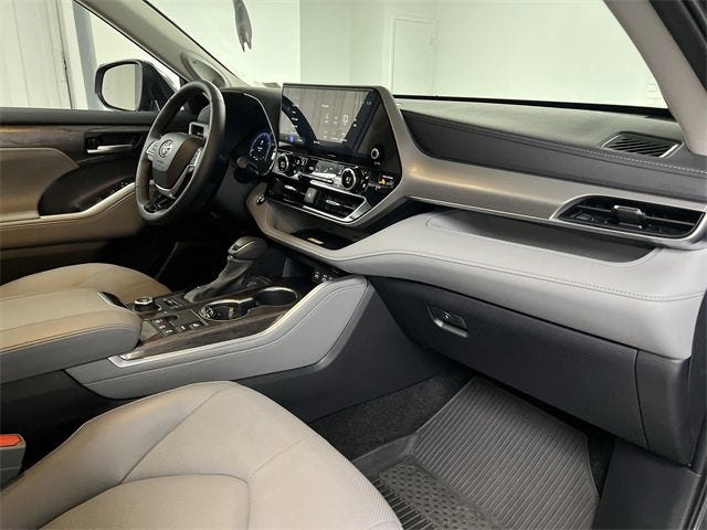 2024 Toyota Highlander Platinum