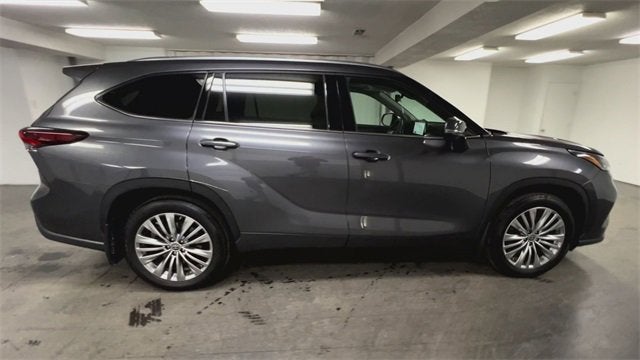 2024 Toyota Highlander Platinum