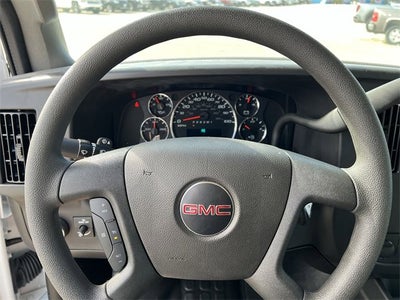 2025 GMC Savana Cutaway 3500 1WT