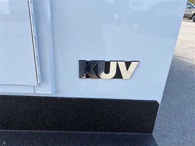 2025 GMC Savana Cutaway 3500 1WT