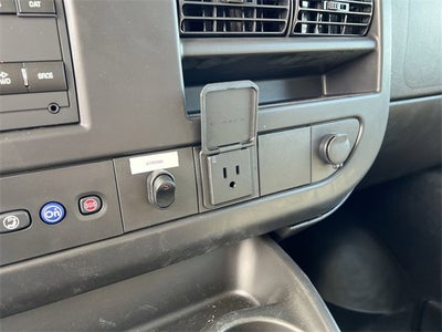 2025 GMC Savana Cutaway 3500 1WT