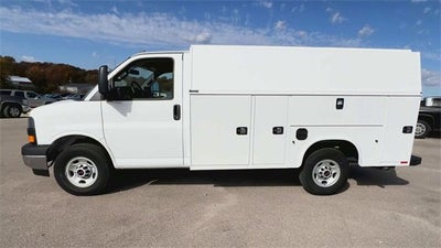 2025 GMC Savana Cutaway 3500 1WT