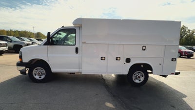 2025 GMC Savana Cutaway 3500 1WT