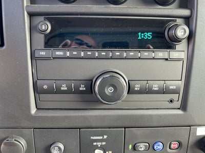 2025 GMC Savana Cutaway 3500 1WT