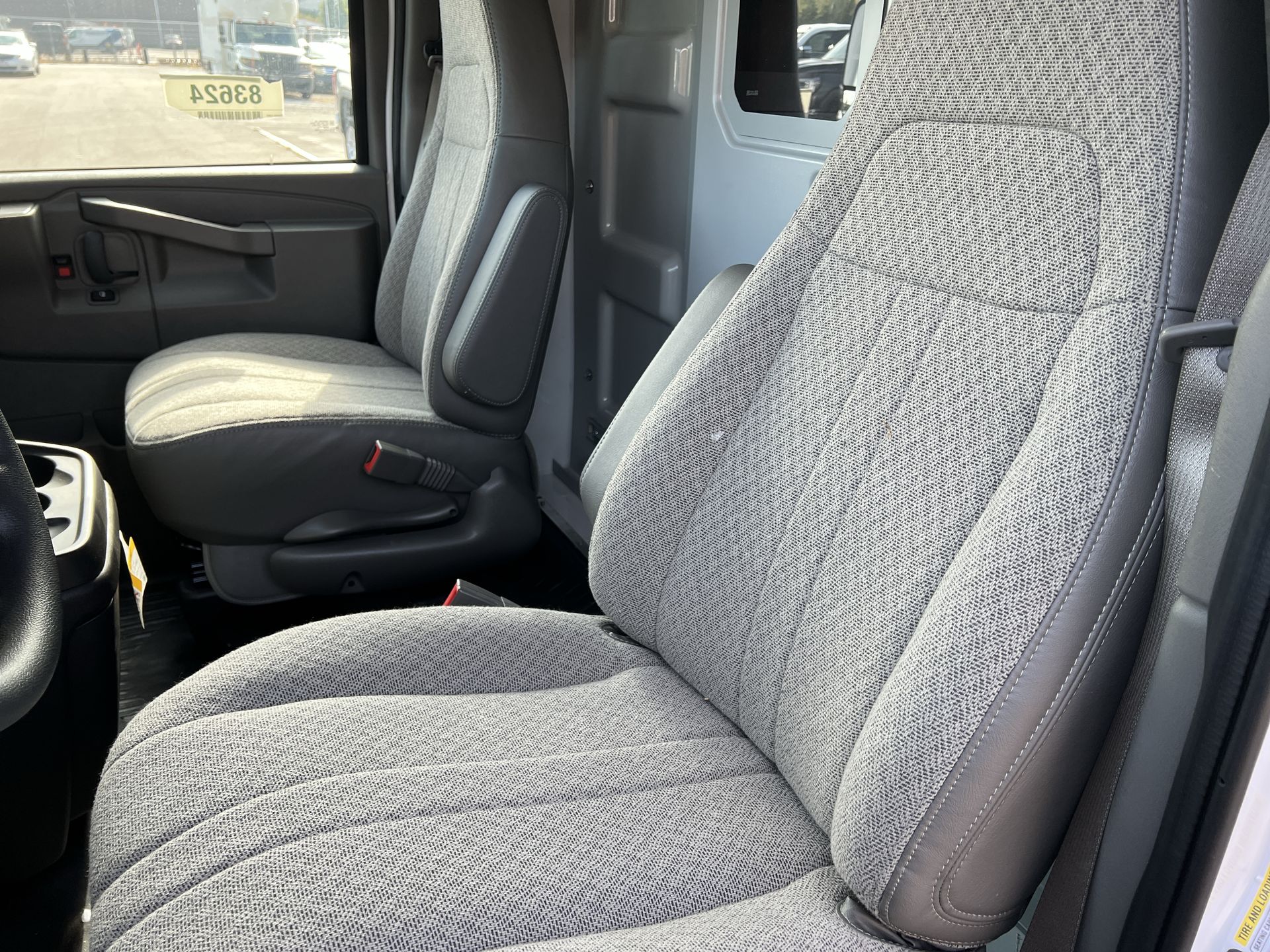 2025 GMC Savana Cutaway 3500 1WT