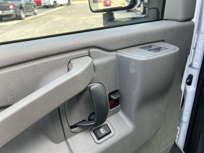 2025 GMC Savana Cutaway 3500 1WT