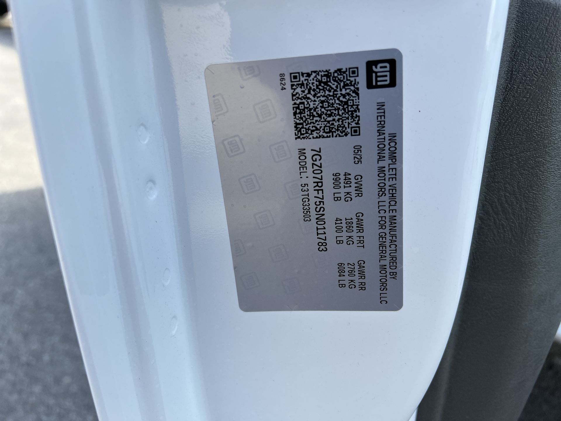 2025 GMC Savana Cutaway 3500 1WT