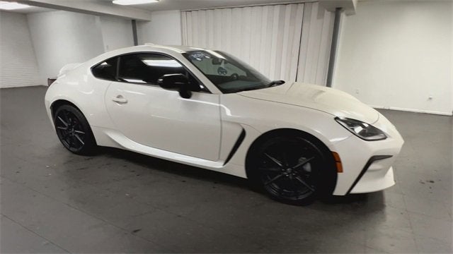 2024 Toyota GR86 Premium