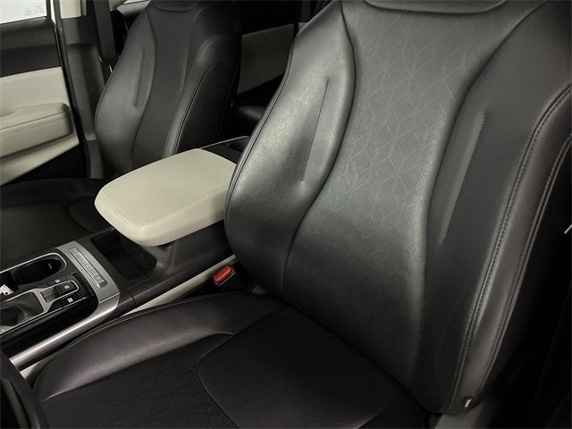 2023 Kia Carnival MPV LX Seat Package