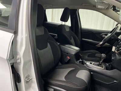 2017 Jeep Cherokee Sport