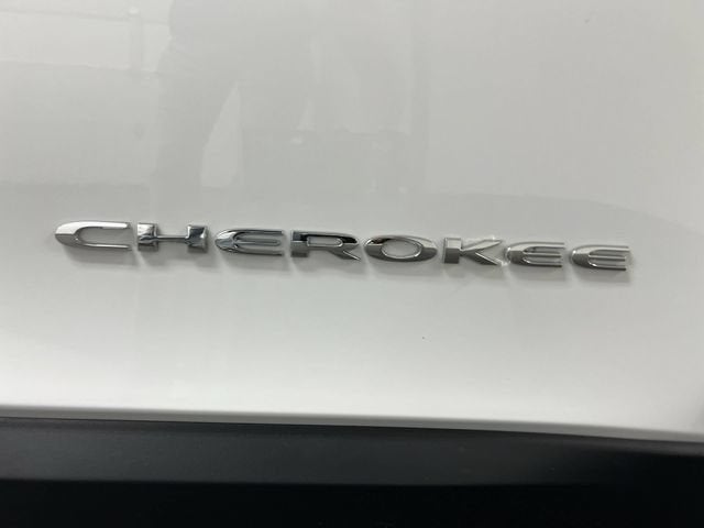 2017 Jeep Cherokee Sport