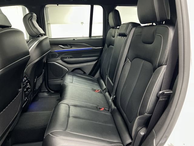 2023 Jeep Grand Cherokee Overland 4x4