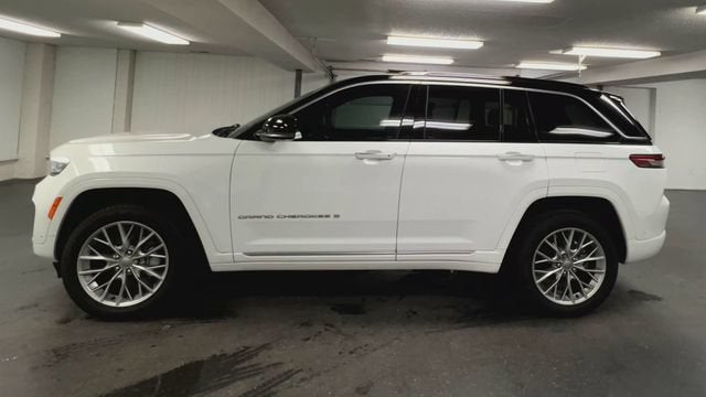 2025 Jeep Grand Cherokee Summit 4x4