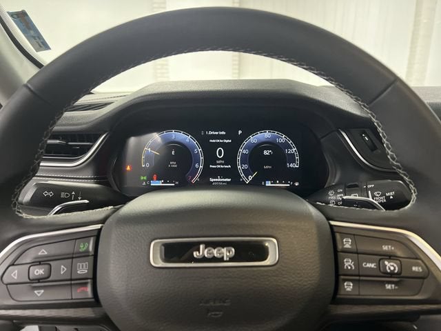 2024 Jeep Grand Cherokee L Laredo 4x4