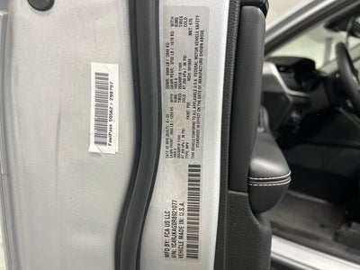 2024 Jeep Grand Cherokee L Laredo 4x4