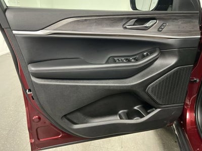 2025 Jeep Grand Cherokee L Limited 4x4