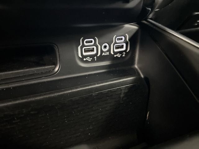 2020 RAM 1500 Big Horn Crew Cab 4x4 5'7" Box