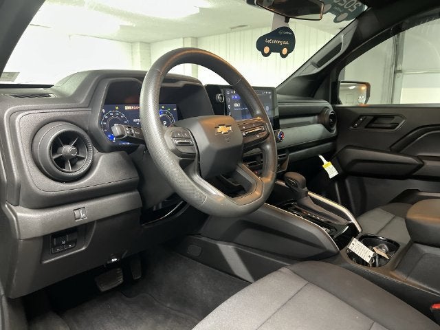2025 Chevrolet Colorado WT/LT