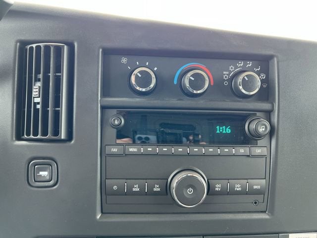 2025 GMC Savana Cutaway 3500 1WT