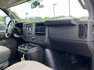2025 GMC Savana Cutaway 3500 1WT