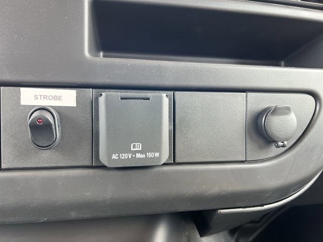 2025 GMC Savana Cutaway 3500 1WT
