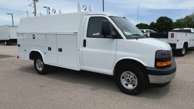 2025 GMC Savana Cutaway 3500 1WT