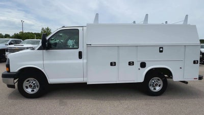 2025 GMC Savana Cutaway 3500 1WT