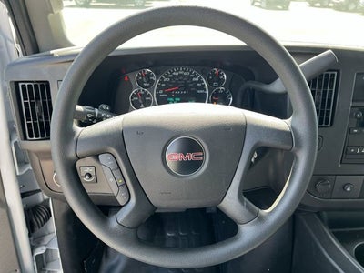 2025 GMC Savana Cutaway 3500 1WT