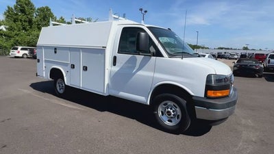 2025 GMC Savana Cutaway 3500 1WT