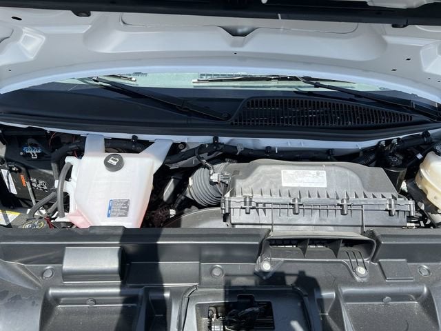 2025 GMC Savana Cutaway 3500 1WT