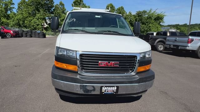 2025 GMC Savana Cutaway 3500 1WT