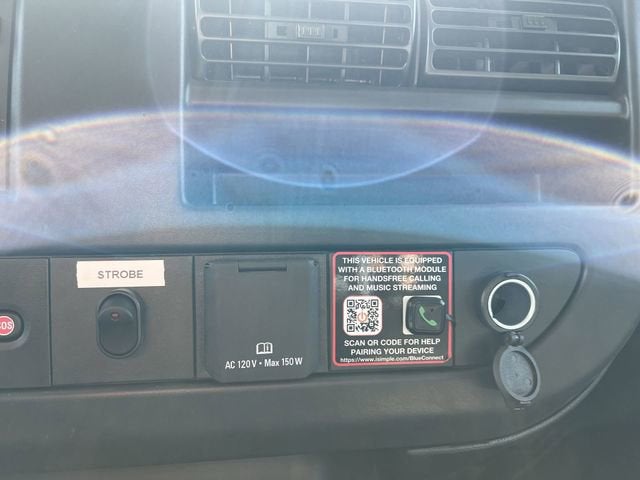 2025 GMC Savana Cutaway 3500 1WT