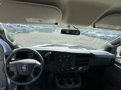 2025 GMC Savana Cutaway 3500 1WT