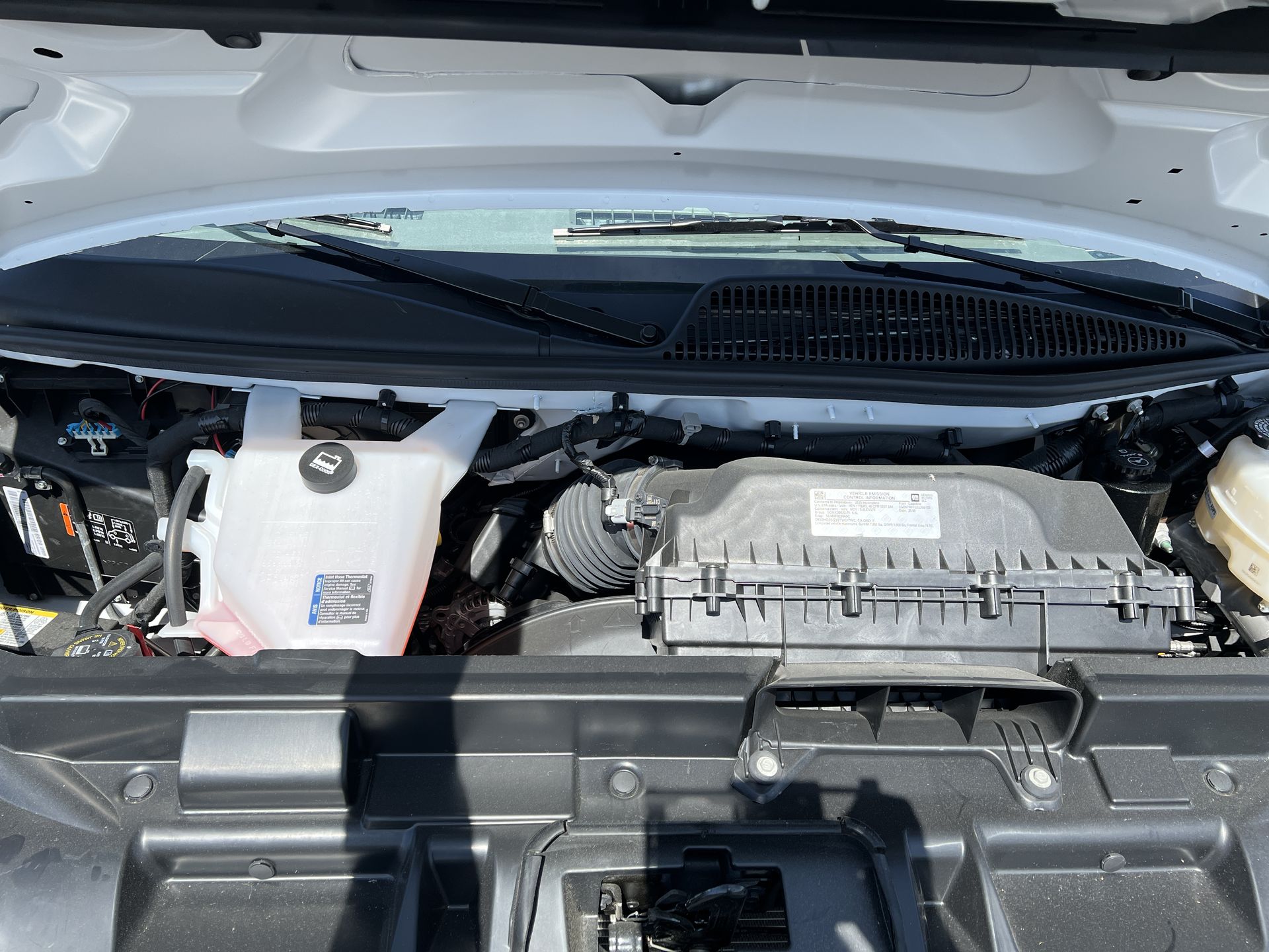 2025 GMC Savana Cutaway 3500 1WT