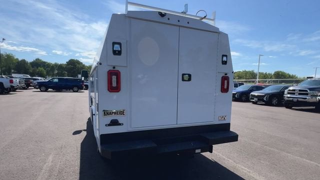 2025 GMC Savana Cutaway 3500 1WT