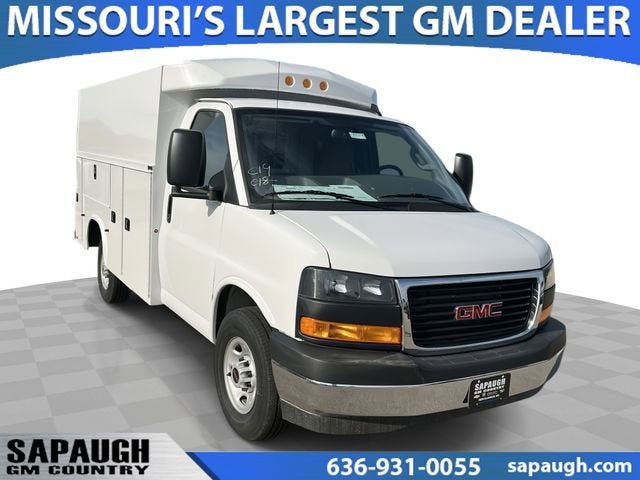 2025 GMC Savana Cutaway 3500 1WT