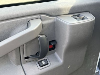 2025 GMC Savana Cutaway 3500 1WT