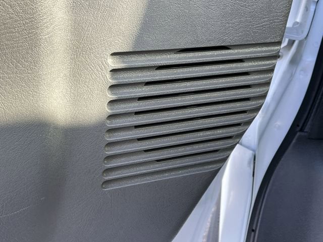 2025 GMC Savana Cutaway 3500 1WT