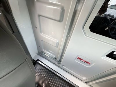 2025 GMC Savana Cutaway 3500 1WT