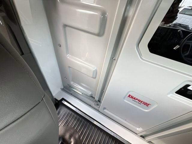 2025 GMC Savana Cutaway 3500 1WT