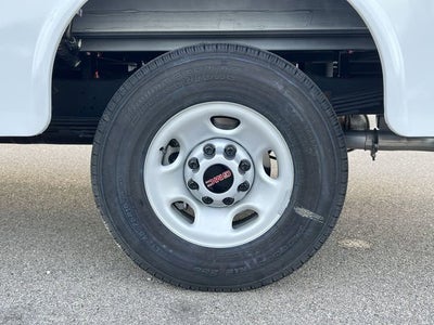 2025 GMC Savana Cutaway 3500 1WT