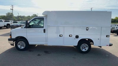 2025 GMC Savana Cutaway 3500 1WT