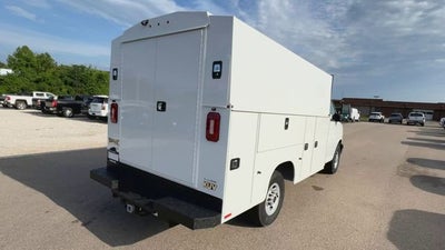 2025 GMC Savana Cutaway 3500 1WT