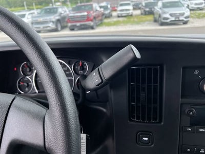 2025 GMC Savana Cutaway 3500 1WT