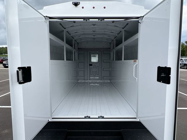 2025 GMC Savana Cutaway 3500 1WT