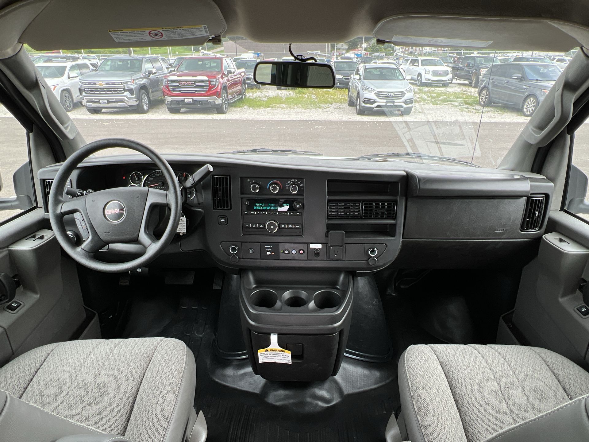 2025 GMC Savana Cutaway 3500 1WT